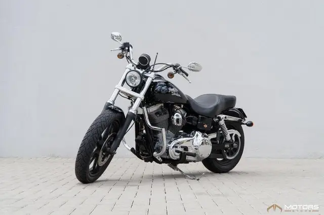 Moto Harley-Davidson Dyna 2010 SUPER GLIDE