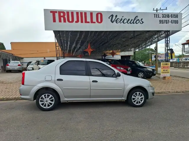 Carro Renault Logan 2012 Authentique 1.0 16V (flex)