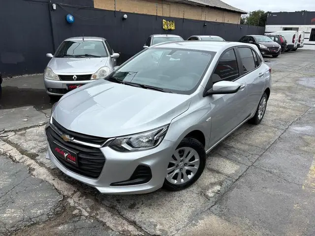 Carro Chevrolet Onix 2023 LT 1.0