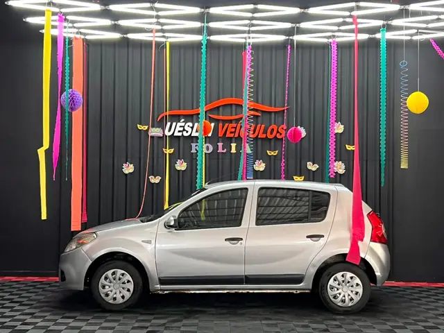 Carro Renault Sandero 2013 Expression 1.0 16V (flex)