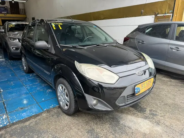 Carro Ford Fiesta Hatch 2011 1.0 (Flex)