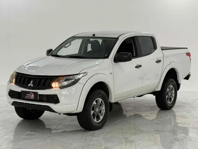 Carro Mitsubishi L200 Triton Sport 2022 GL 2.4 DID-H 4x4 (Aut)