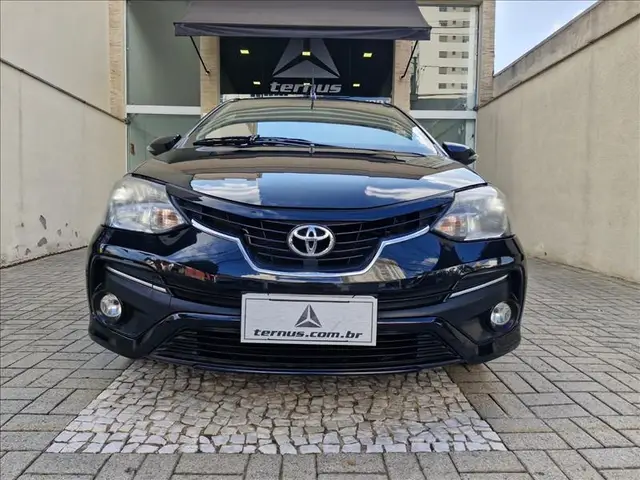Carro Toyota Etios Sedan 2019 Platinum 1.5 (Aut) (Flex)