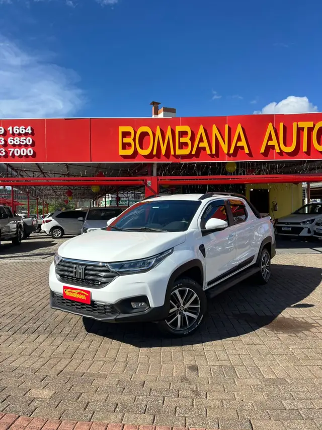Carro Fiat Strada 2021 Volcano 1.3 CD (Flex)