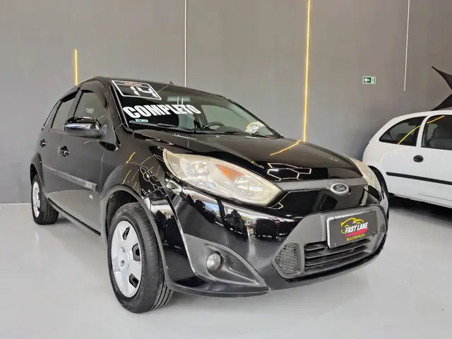 Carro Ford Fiesta Hatch 2014 SE 1.0 RoCam (Flex)