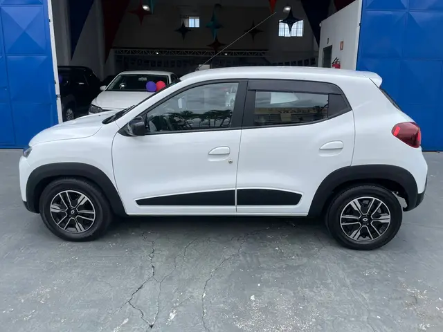 Carro Renault Kwid 2023 Intense 1.0 12v SCe (Flex)
