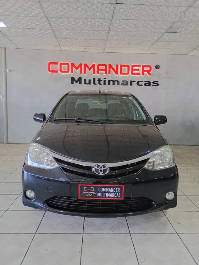 Carro Toyota Etios Sedan 2013 XLS 1.5 (Flex)