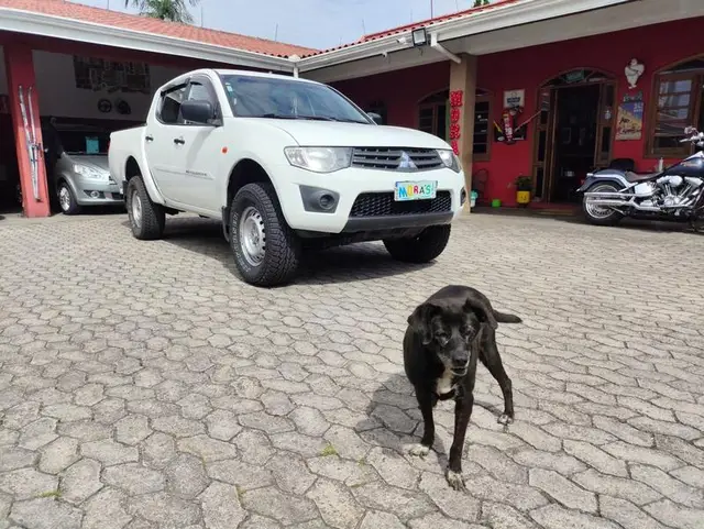 Carro Mitsubishi L200 Triton Sport 2015 3.2 Di-D 4x4 GL