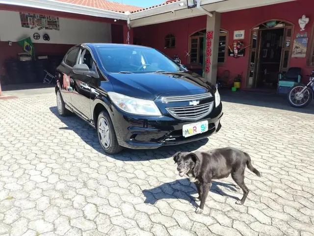 Carro Chevrolet Onix 2015 1.0 LS SPE/4