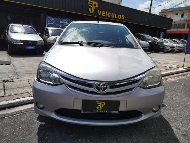 Carro Toyota Etios Sedan 2014 XLS 1.5 (Flex)