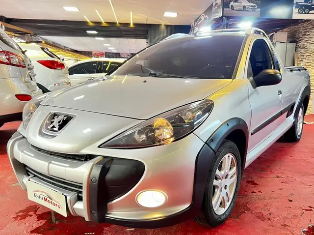 Carro Peugeot Hoggar 2012 Escapade 1.6 16V (flex)