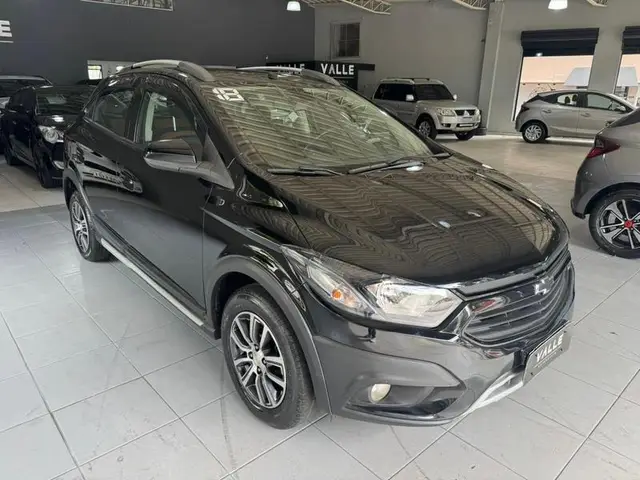 Carro Chevrolet Onix 2018 1.4 Activ SPE/4 (Aut)