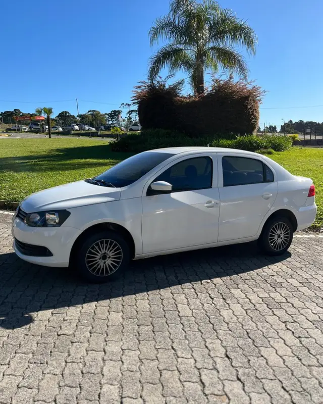 Carro Volkswagen Voyage 2015 1.0 TEC City (Flex)