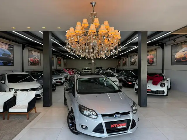 Carro Ford Focus Hatch 2015 Titanium 2.0 16V PowerShift