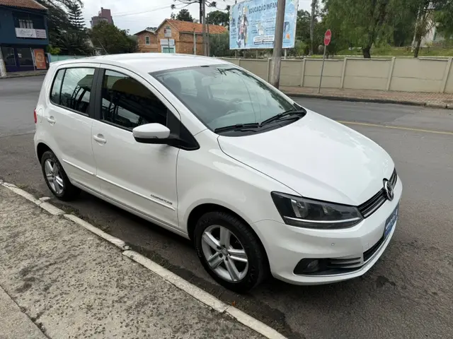 Carro Volkswagen Fox 2016 1.6 MSI Comfortline (Flex)