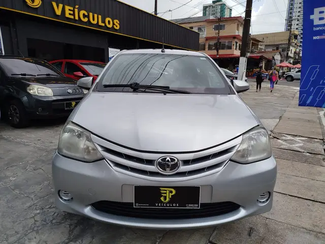 Carro Toyota Etios 2017 X 1.3 (Flex)