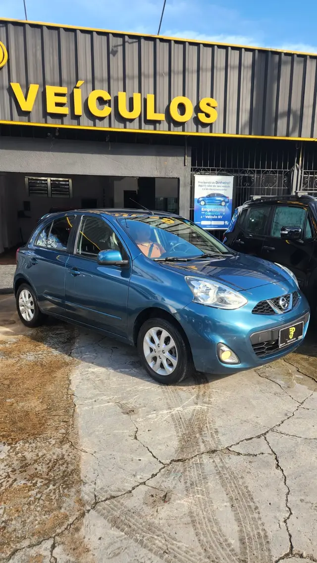 Carro Nissan March 2016 1.6 16V SV (Flex)