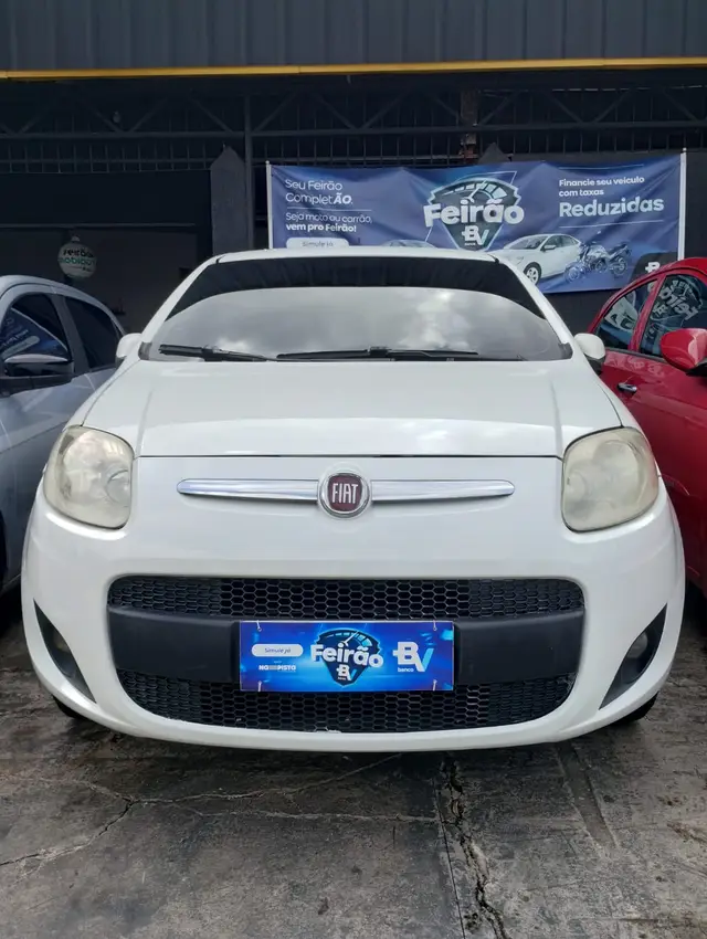 Carro Fiat Palio 2014 Attractive 1.4 8V (Flex)