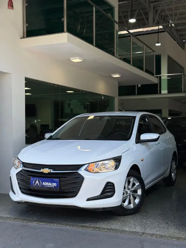 Carro Chevrolet Onix 2023 LT 1.0
