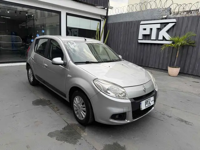 Carro Renault Sandero 2012 Privilège 1.6 8V Hi-Torque (flex)