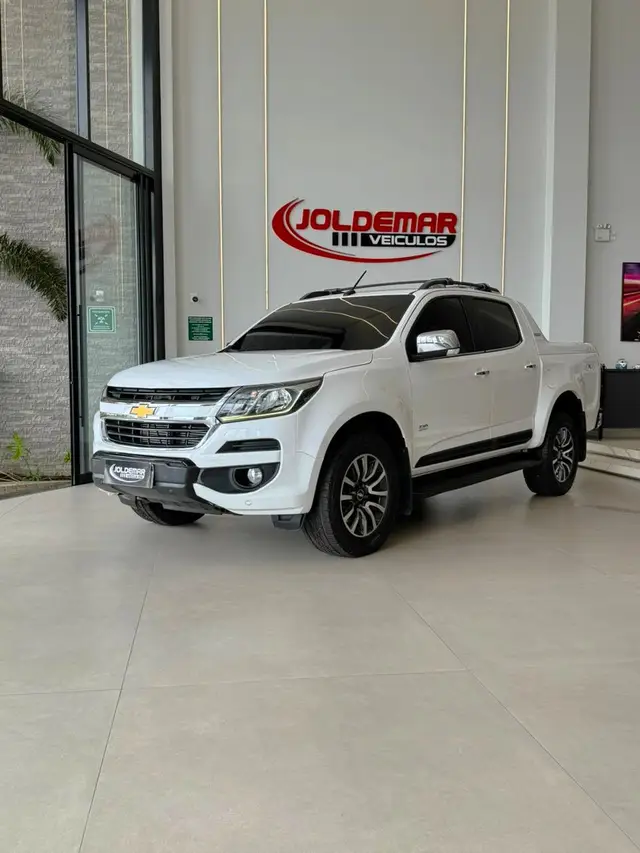 Carro Chevrolet S10 Cabine Dupla 2019 S10 2.8 CTDI High Country 4WD (Cabine Dupla) (Aut)