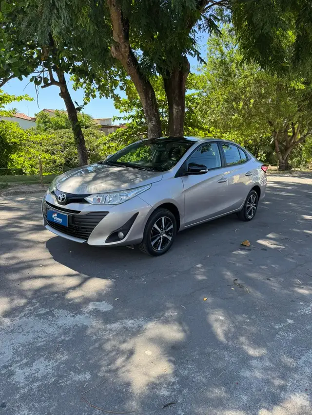 Carro Toyota Yaris Sedan 2020 1.5 XL Live (Flex)