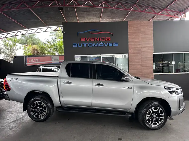 Carro Toyota Hilux Cabine Dupla 2022 SRX 2.8 TDI CD 4x4 (Aut)