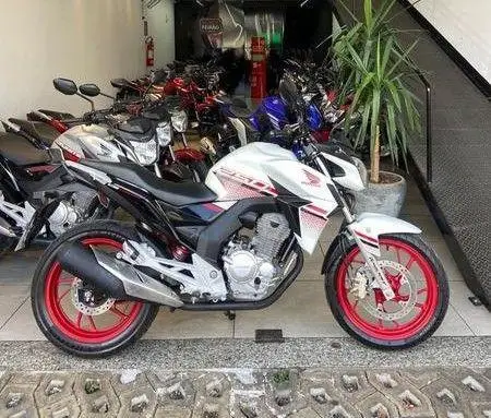 Moto Honda CB 250F Twister 2022 (CBS)