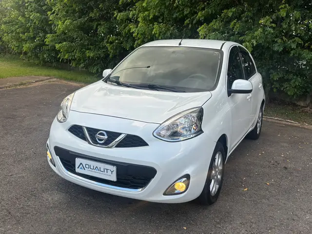 Carro Nissan March 2015 1.6 16V SV (Flex)