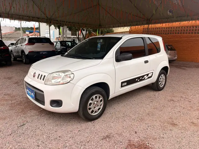Carro Fiat Uno 2015 Vivace 1.0 8V (Flex) 2p