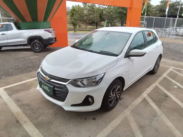 Carro Chevrolet Onix Plus 2024 LT 1.0