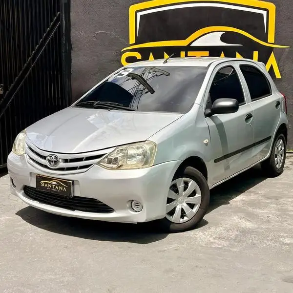 Carro Toyota Etios 2013 1.3 (Flex)