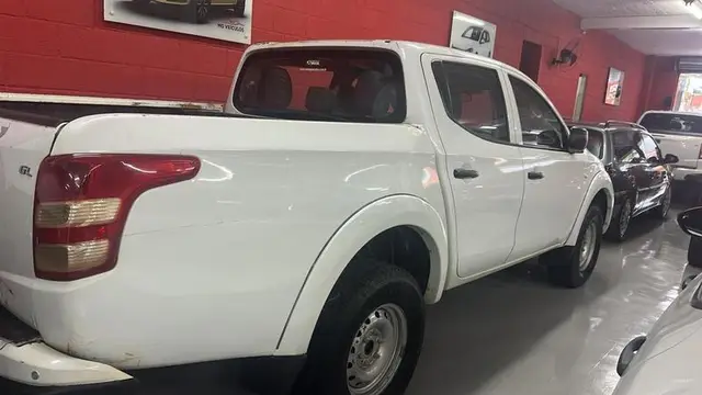 Carro Mitsubishi L200 2023 Triton GL 2.4 Turbo