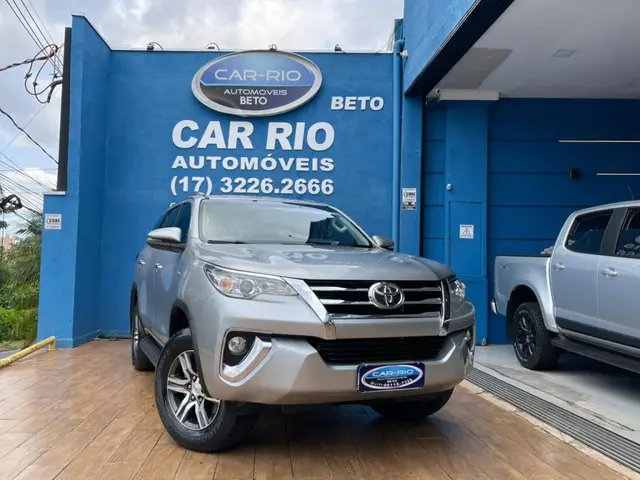 Carro Toyota SW4 2018 2.7 SRV 7L 4x2 (Aut) (Flex)