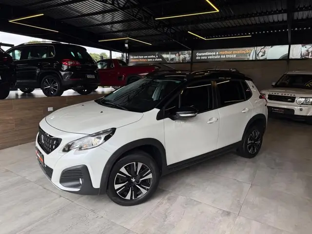 Carro Peugeot 2008 2024 Roadtrip 1.6