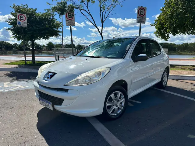 Carro Peugeot 207 2014 Hatch Active 1.4 (Flex)