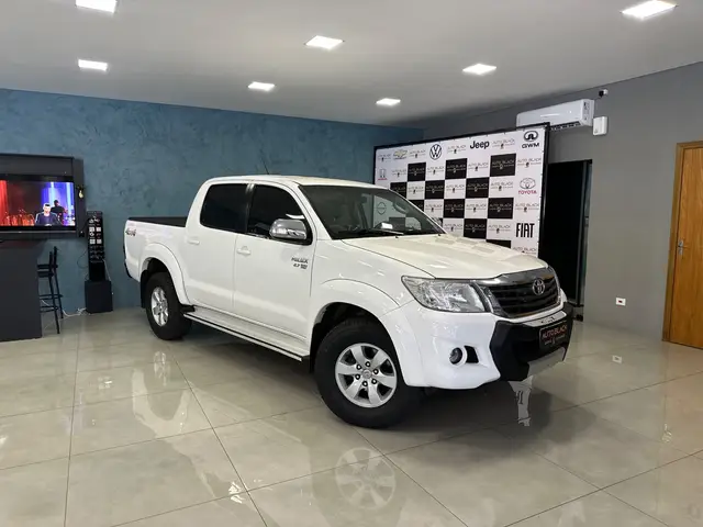 Carro Toyota Hilux Cabine Dupla 2014 Hilux 2.7 SRV CD 4x4 (Flex) (Aut)