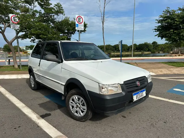 Carro Fiat Uno Mille 2013 Uno Mille WAY ECONOMY 1.0 F.Flex