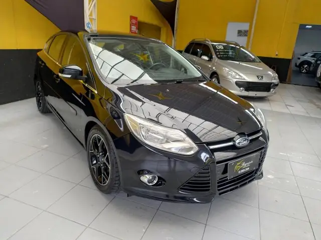 Carro Ford Focus Hatch 2015 Titanium Plus 2.0 16V PowerShift