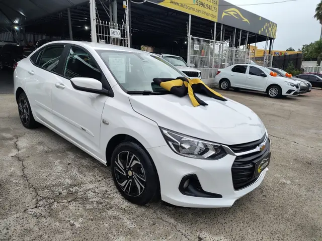 Carro Chevrolet Onix Plus 2024 LT 1.0