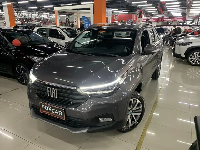 Carro Fiat Strada 2023 Volcano 1.3 CD AT (Flex)