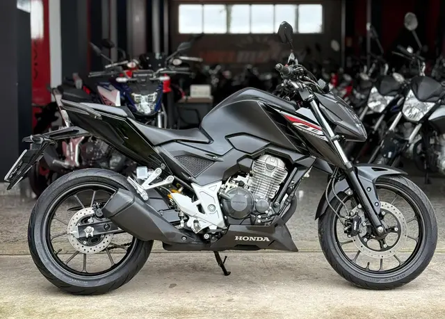 Moto Honda CB 300F Twister 2025 (ABS)