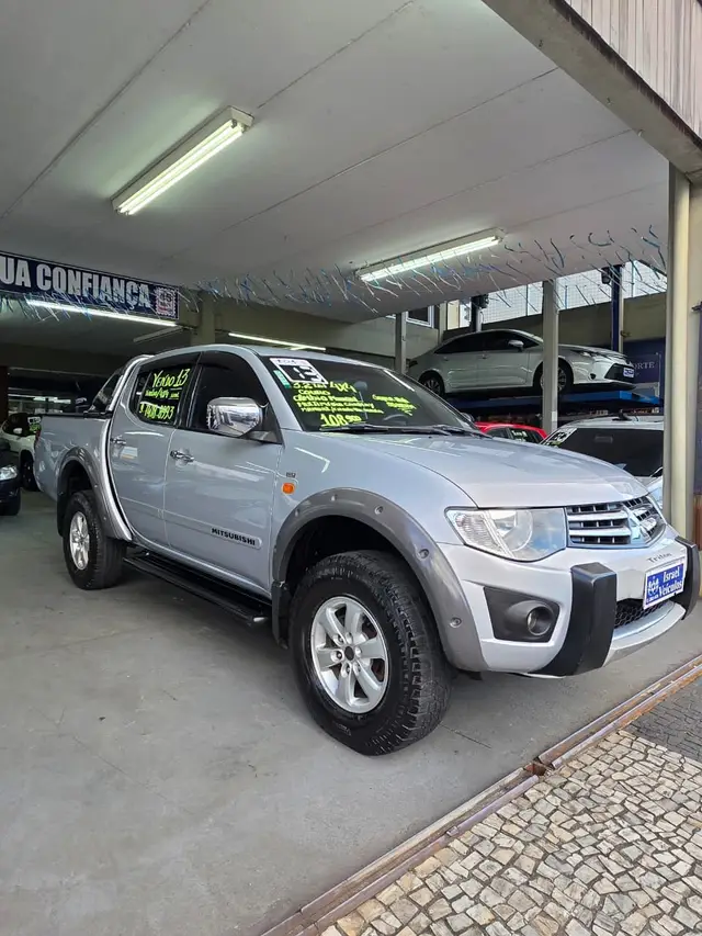 Carro Mitsubishi L200 Triton 2013 3.2 DI-D 4x4