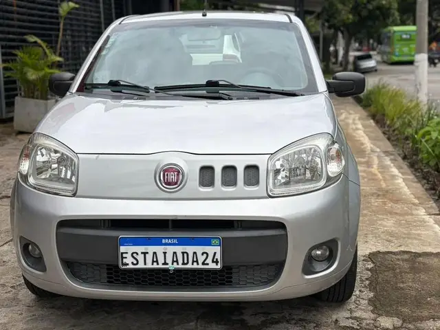 Carro Fiat Uno 2014 Vivace 1.0 8V (Flex) 4p