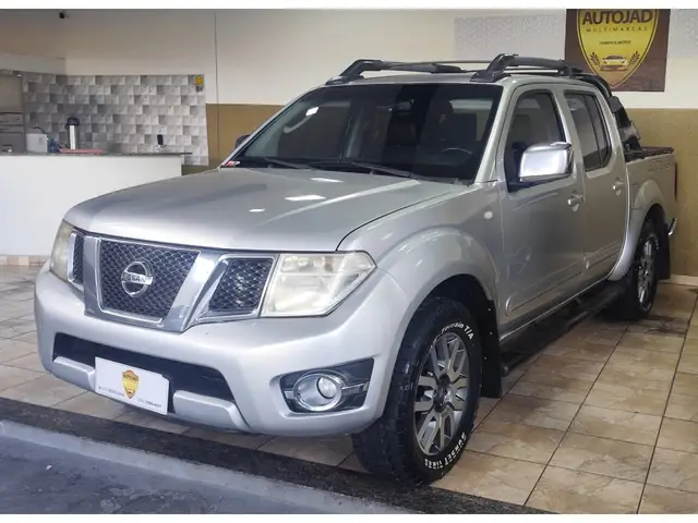 Carro Nissan Frontier 2014 2.5 TD CD 4x4 SL (Aut)