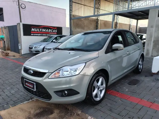 Carro Ford Focus Hatch 2011 GLX 1.6 8V (Flex)