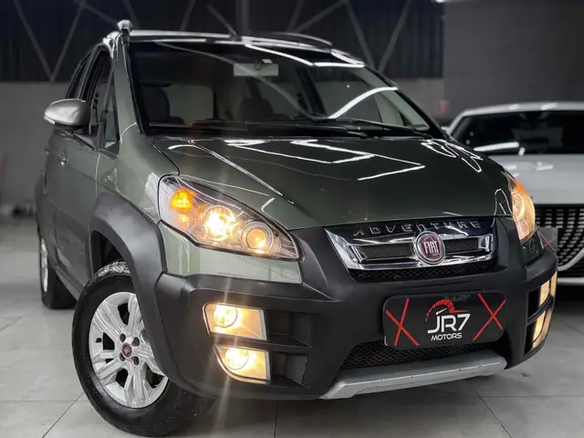 Carro Fiat Idea 2015 Adventure 1.8 16V E.TorQ (Flex)