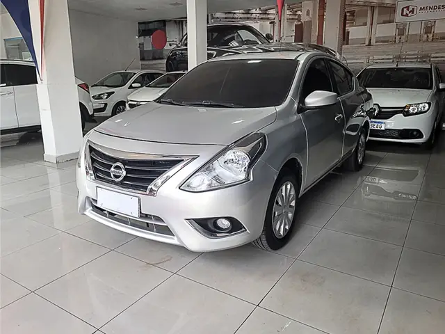 Carro Nissan Versa 2016 1.0 12V (Flex)