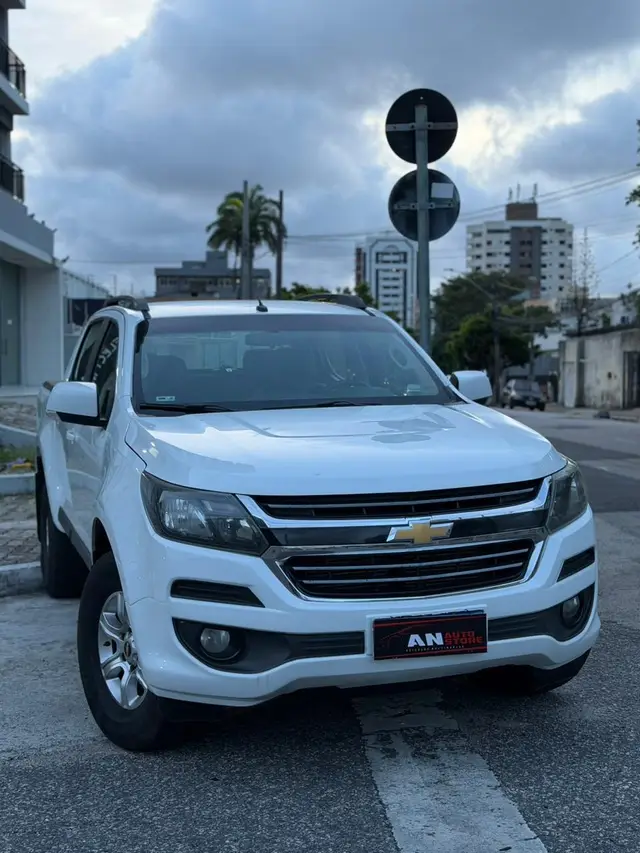 Carro Chevrolet S10 Cabine Dupla 2017 S10 2.8 CTDI LT 4WD (Cabine Dupla) (Aut)