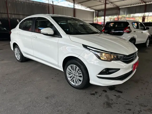 Carro Fiat Cronos 2024 Drive 1.3